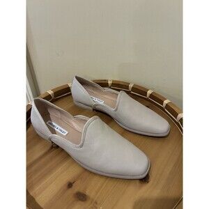 Chelsea & Violet Lousa Women's Slip On Flats 8 Medium Never Worn Tan BEIGE